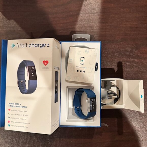 Fitbit Charge 2 Heart Rate + Fitness Wristband - Blue - Size Large NWT - Picture 9 of 10